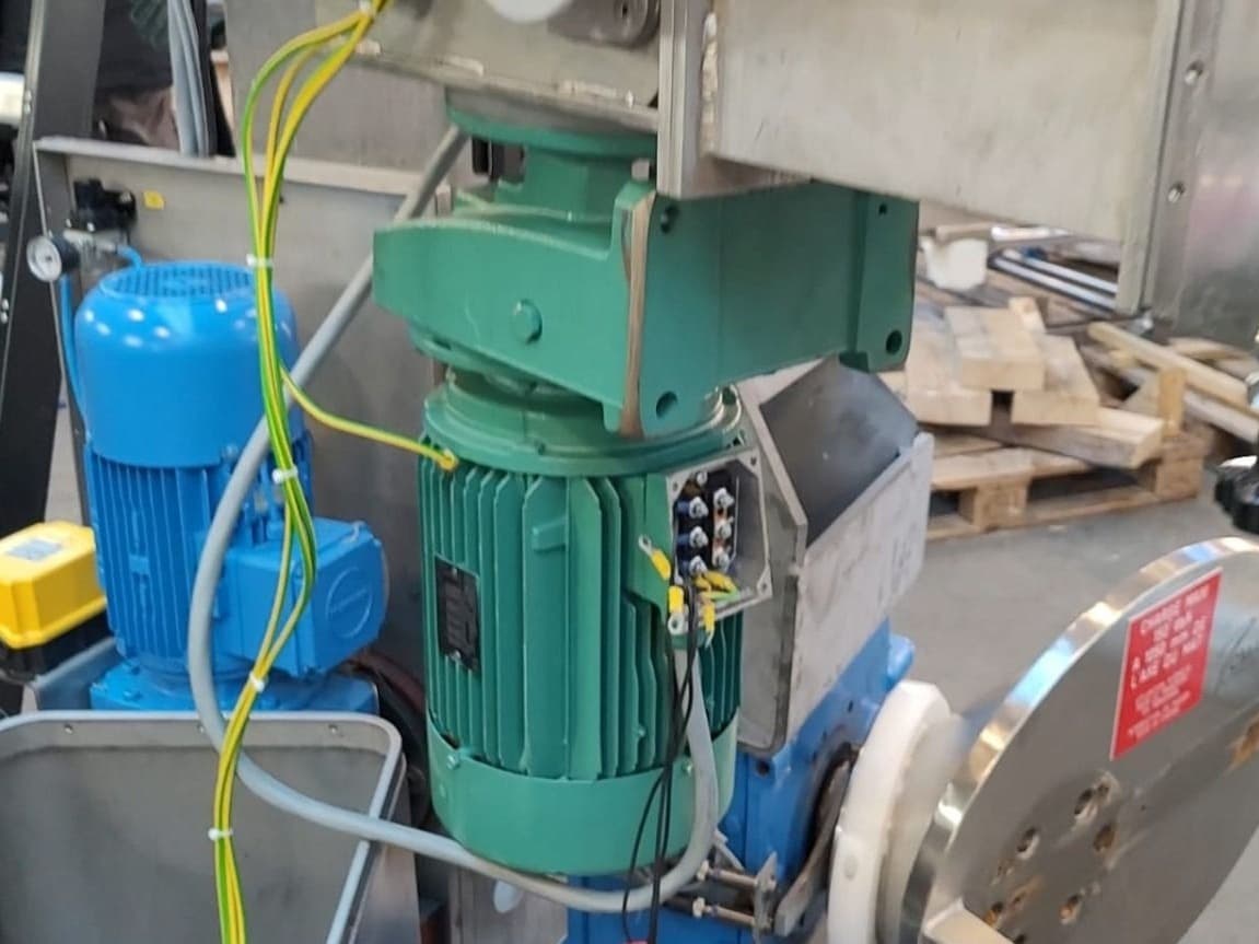 CMA Quimpe Container Mixer with Sieve Granulator - Pohárkový smešovac - image 20