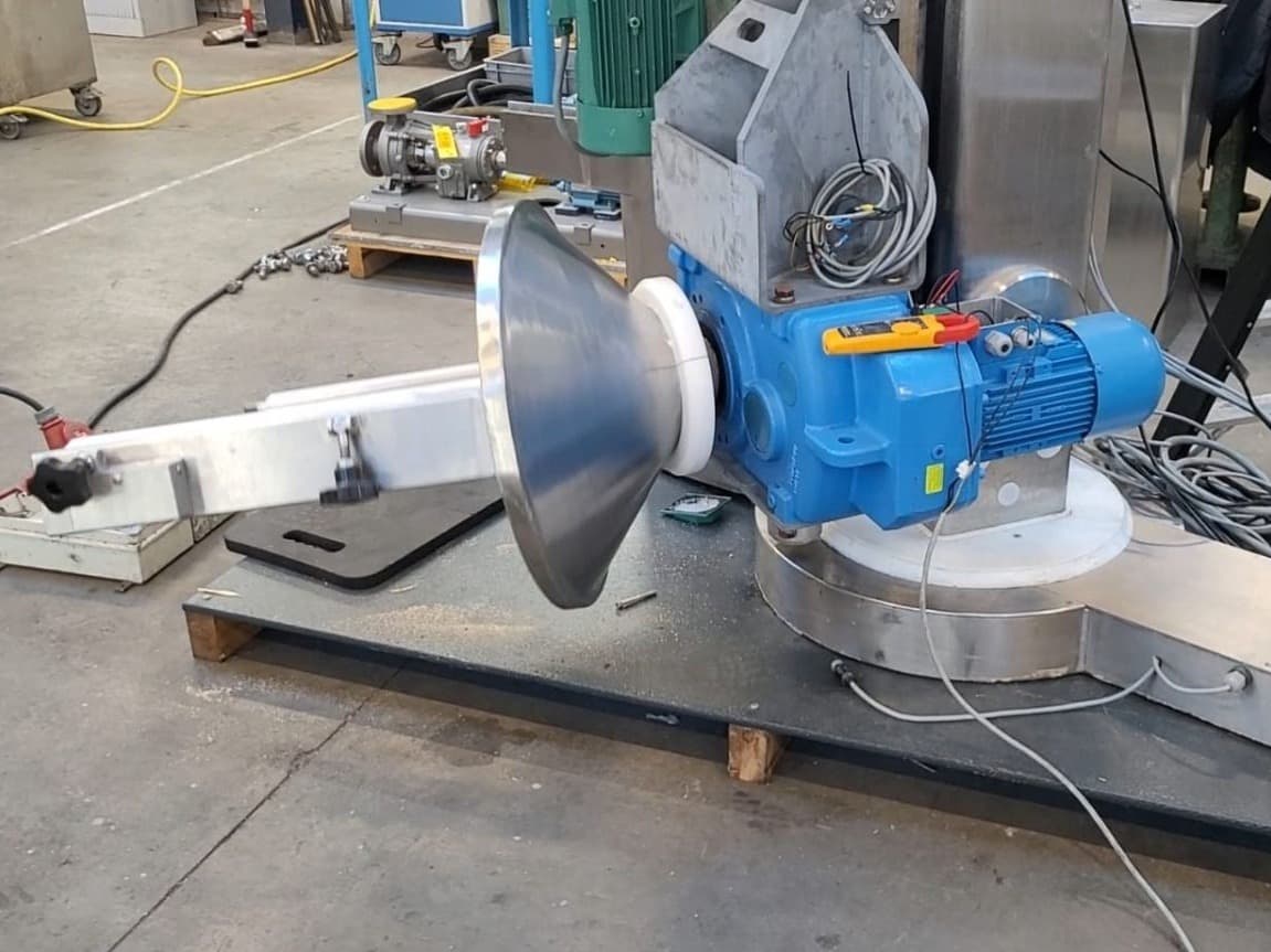 CMA Quimpe Container Mixer with Sieve Granulator - Pohárkový smešovac - image 17