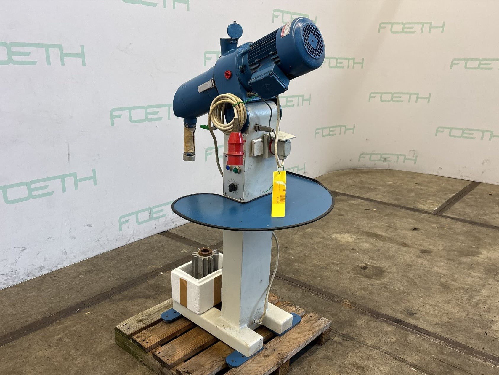 Retsch Haan TM 1 Tangential Mill - Concasor cu role - image 1