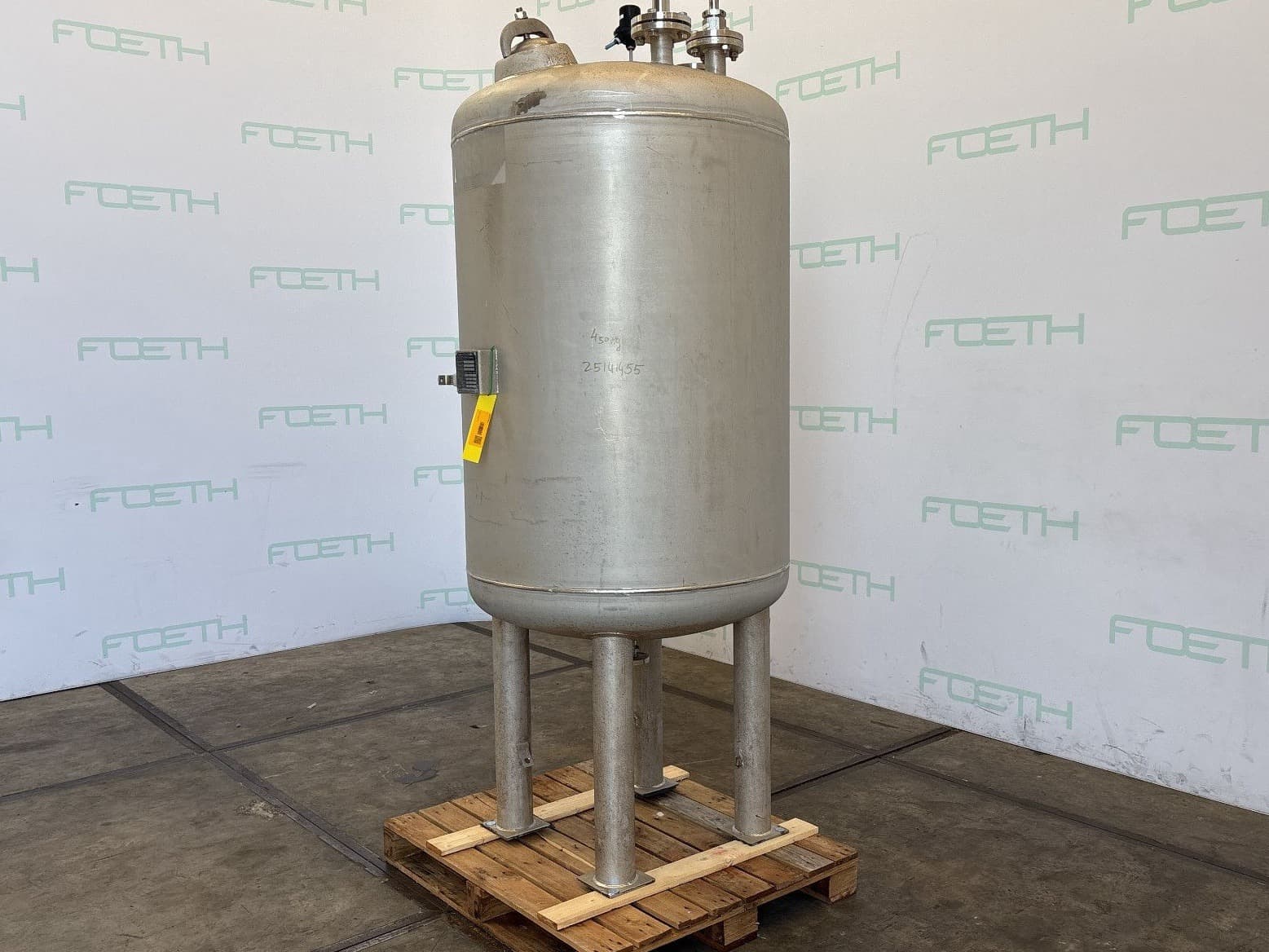 Hala 1200 l - Verticale tank - image 2