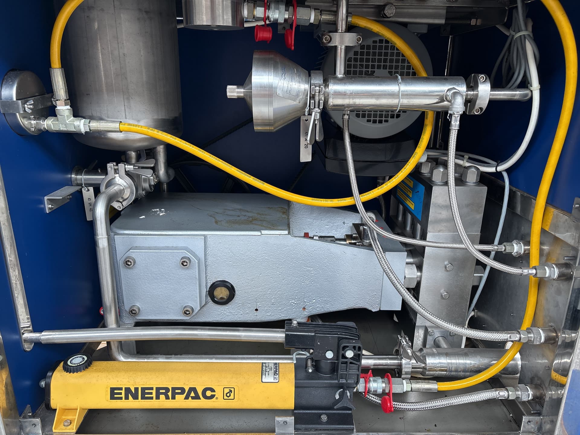 Alfa Laval LabStak M20 — Membrane Filter Unit - Filter - image 16