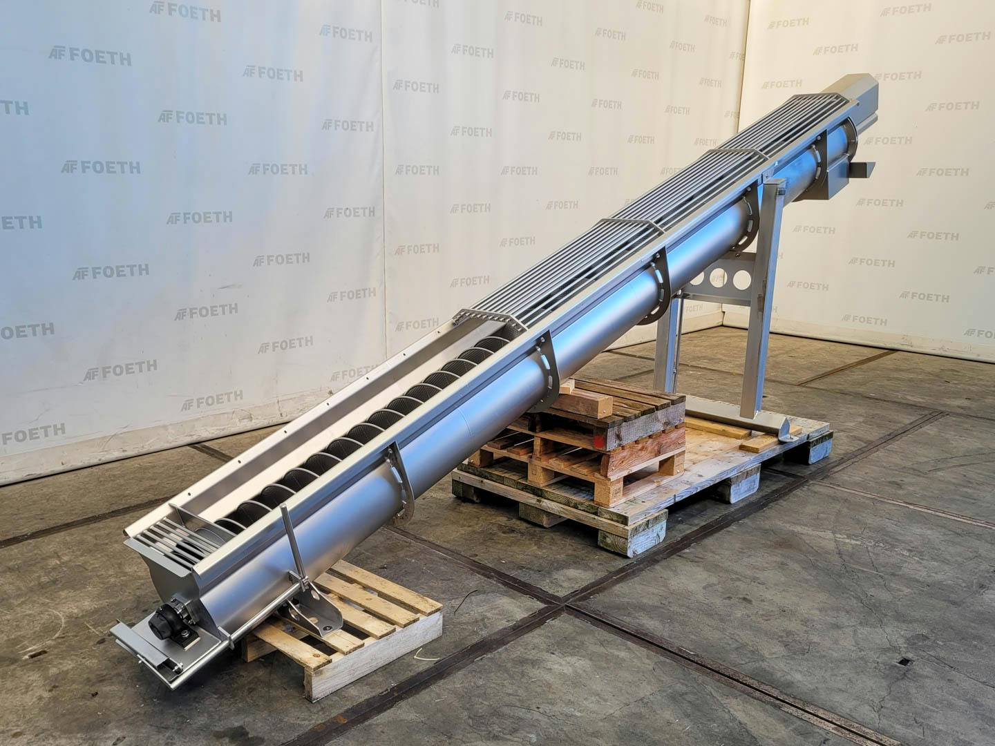 Inclined Screw Conveyor - Transportador de tornillo horizontal - image 1