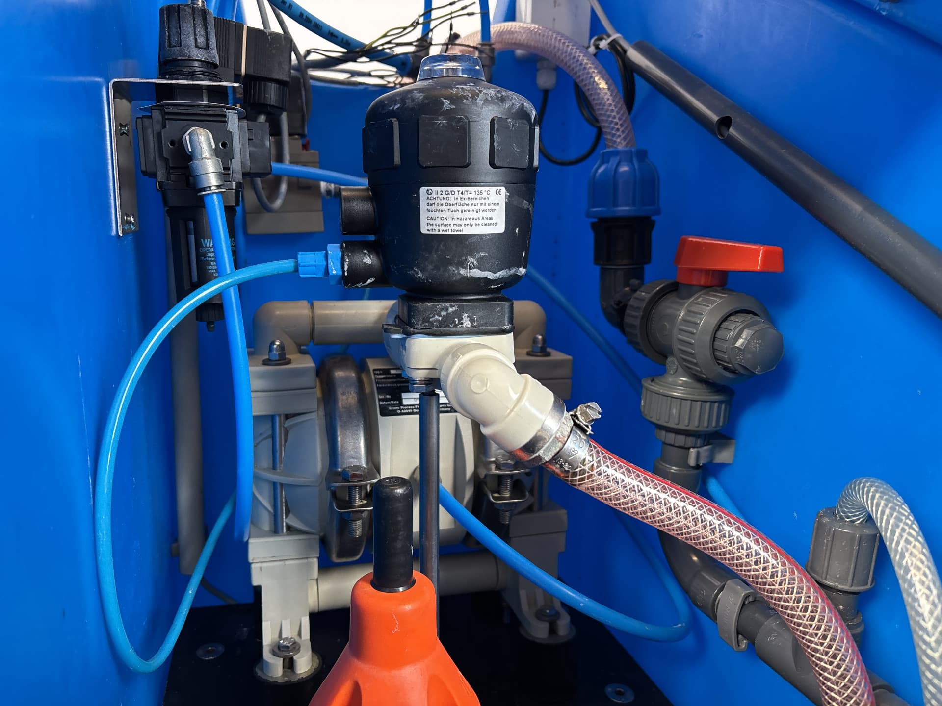Ecolab Distribution pumps 2x2 - Дозирующий насос - image 11