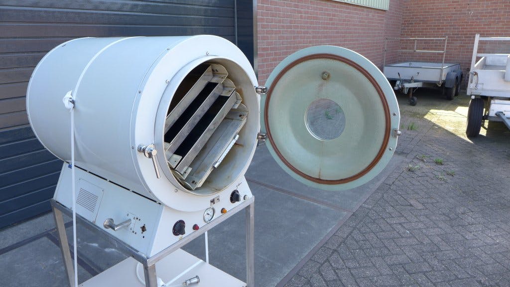 Heraeus Hanau 140 Ltr vacuum - Drying oven - image 2