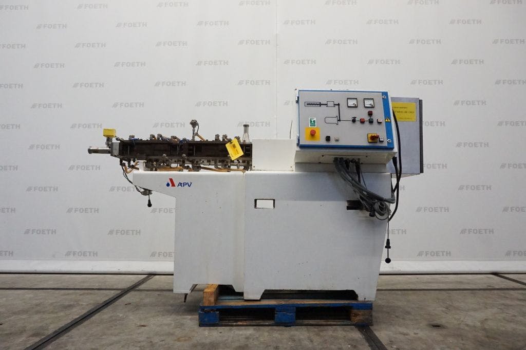 APV Products 50 - Double screw extruder