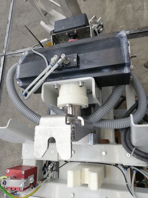 AZO Emptying system AZO Batchtainer - Powder filler - image 5